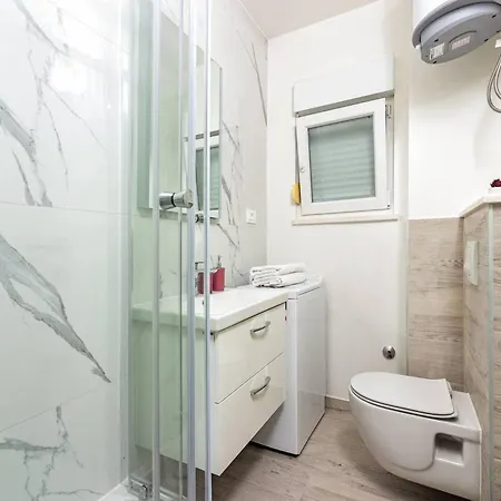 Modern With Private Balcony * Kaštela