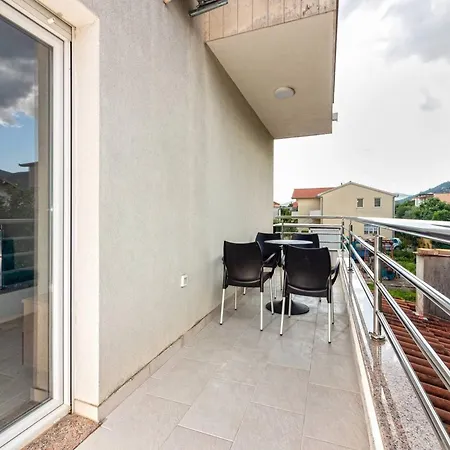 Modern With Private Balcony * Kaštela